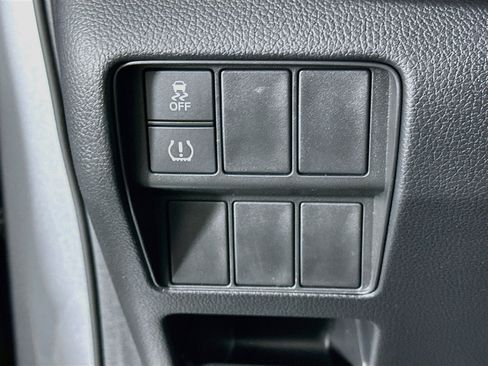 Used 2017 Honda CR-V LX image 16