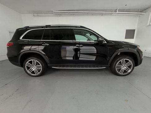 Used 2023 Mercedes-Benz GLS 450 4MATIC image 7