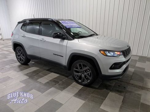 Used 2026 Jeep Compass Limited AWD/4WD image 5