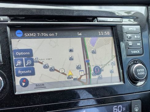 Used 2016 Nissan Rogue SL w/ SL Premium Package image 23