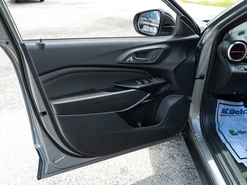 New 2026 Chevrolet Trax RS w/ Sunroof Package FWD image 12
