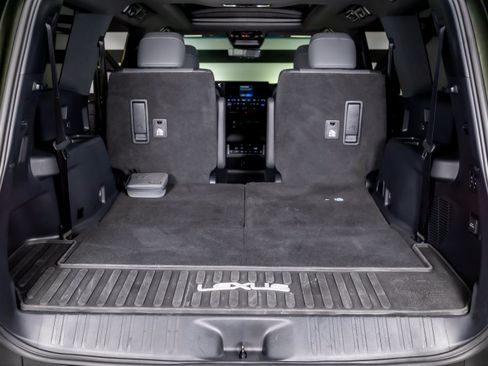 Used 2024 Lexus GX 550 w/ Accessory Package (Z1) AWD/4WD image 40