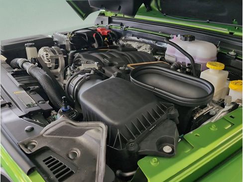 New 2025 Jeep Wrangler Unlimited Rubicon 392 image 27