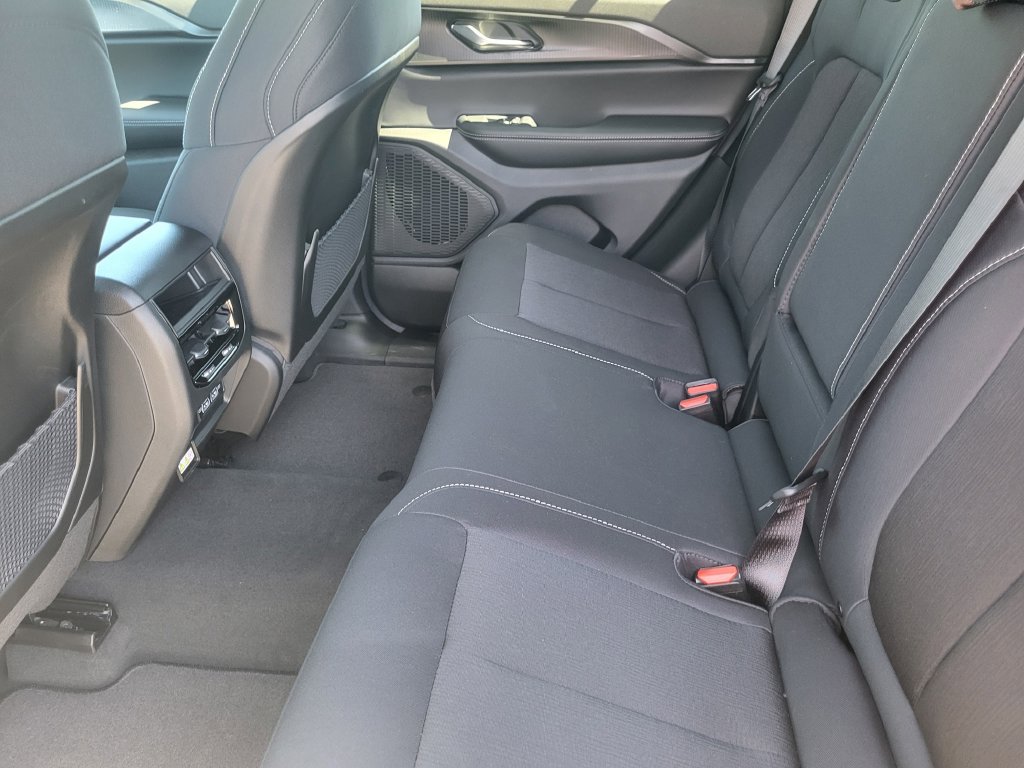 New 2026 Jeep Grand Cherokee Laredo X AWD/4WD image 29