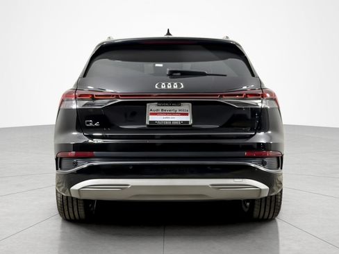 Used 2023 Audi Q4 e-tron Premium Plus w/ Premium Plus RWD image 4