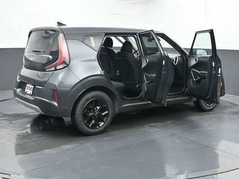 Used 2025 Kia Soul LX w/ LX Technology Package FWD image 37