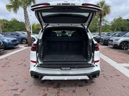 Used 2024 BMW X5 sDrive40i w/ M Sport Package RWD image 32