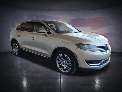 Used 2017 Lincoln MKX Reserve FWD image 7