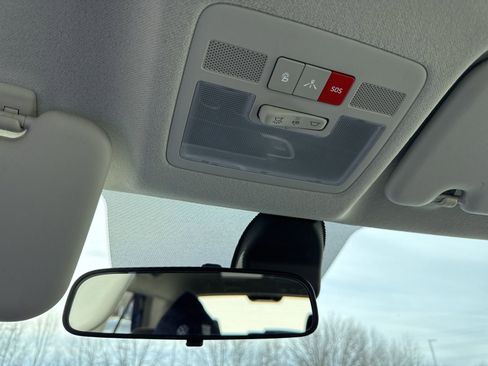 Used 2022 Hyundai Venue Limited w/ Cargo Package image 26