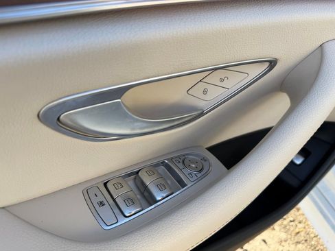 Used 2020 Mercedes-Benz E 350 Sedan image 15