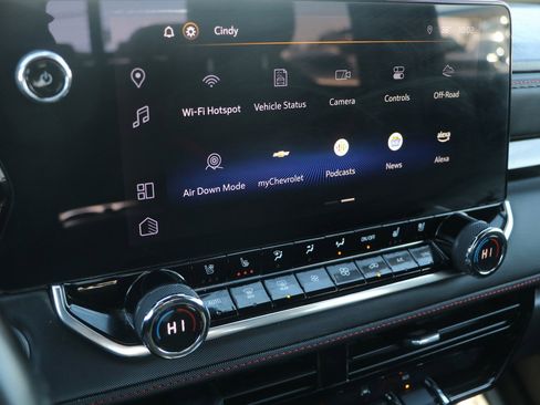 Used 2023 Chevrolet Colorado Z71 w/ Z71 Convenience Package 2 image 21