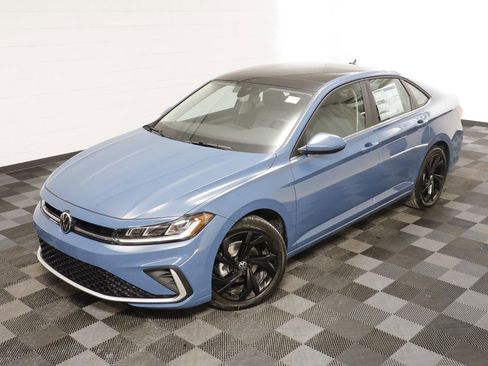 New 2026 Volkswagen Jetta SE FWD image 2