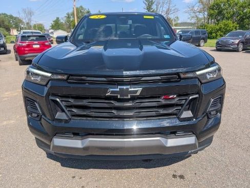 Used 2024 Chevrolet Colorado Z71 w/ Z71 Convenience Package 2 AWD/4WD image 2