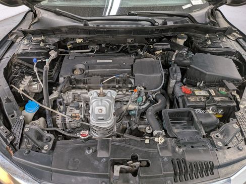 Used 2017 Honda Accord LX image 33