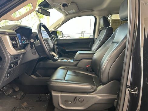 Used 2024 Ford Expedition XLT AWD/4WD image 6