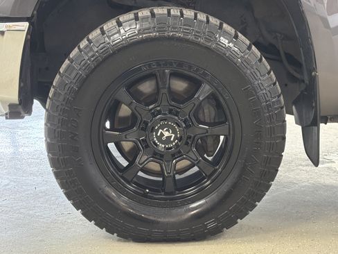 Used 2018 Toyota Tundra Limited w/ Limited Premium Package AWD/4WD image 47
