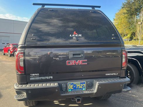 Used 2016 GMC Sierra 1500 Denali w/ Enhanced Driver Alert Package AWD/4WD image 5