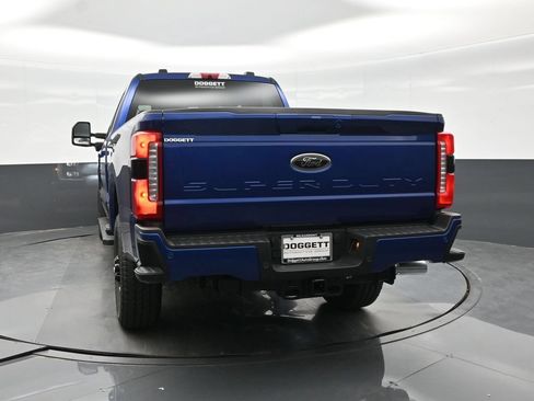 New 2026 Ford F250 Lariat w/ Black Appearance Package AWD/4WD image 8