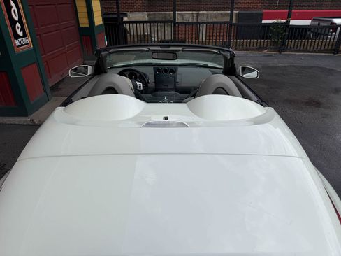 Used 2006 Nissan 350Z Touring RWD image 13