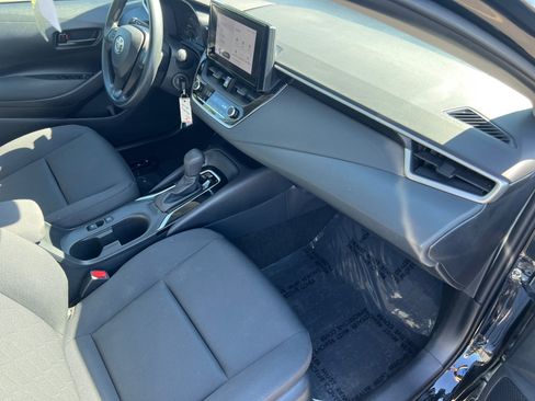 Used 2023 Toyota Corolla LE FWD image 28