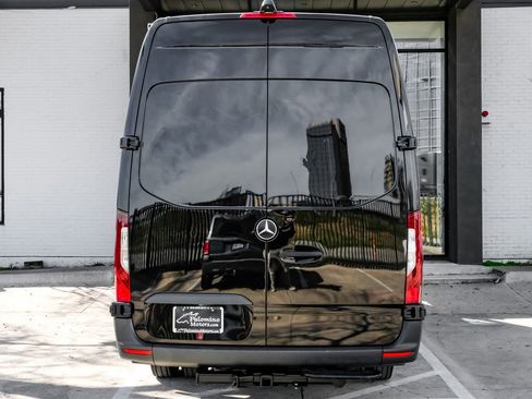 Used 2021 Mercedes-Benz Sprinter 3500 image 8