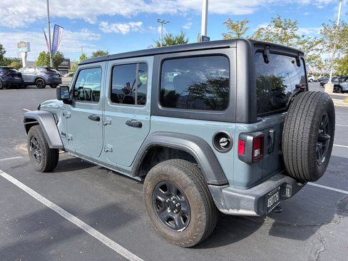 Used 2025 Jeep Wrangler Unlimited Sport AWD/4WD image 5