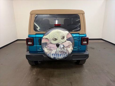 Used 2019 Jeep Wrangler Sport image 5