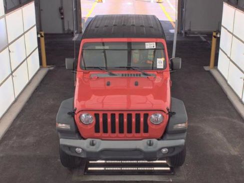 Used 2022 Jeep Wrangler Unlimited Sport image 2