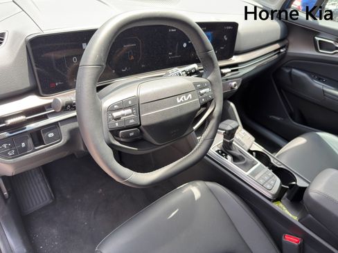New 2026 Kia Sportage SX FWD image 11