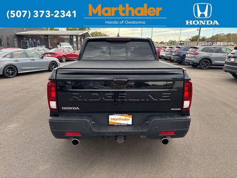 Used 2024 Honda Ridgeline Black Edition image 4