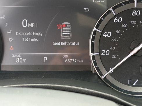 Used 2021 Toyota Highlander XLE AWD/4WD image 20
