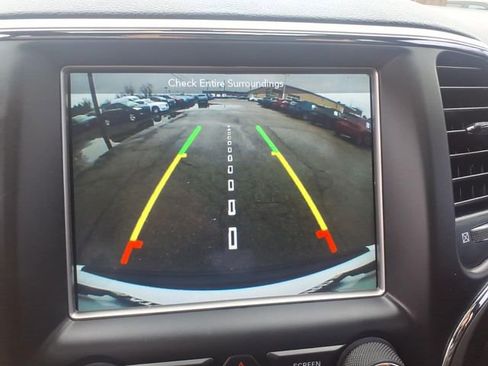 Used 2018 Jeep Grand Cherokee Altitude image 23