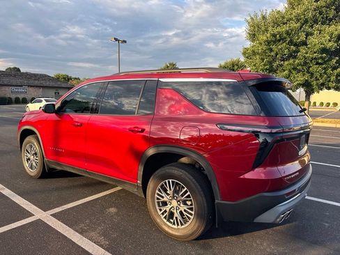 Used 2026 Chevrolet Traverse LT FWD image 12