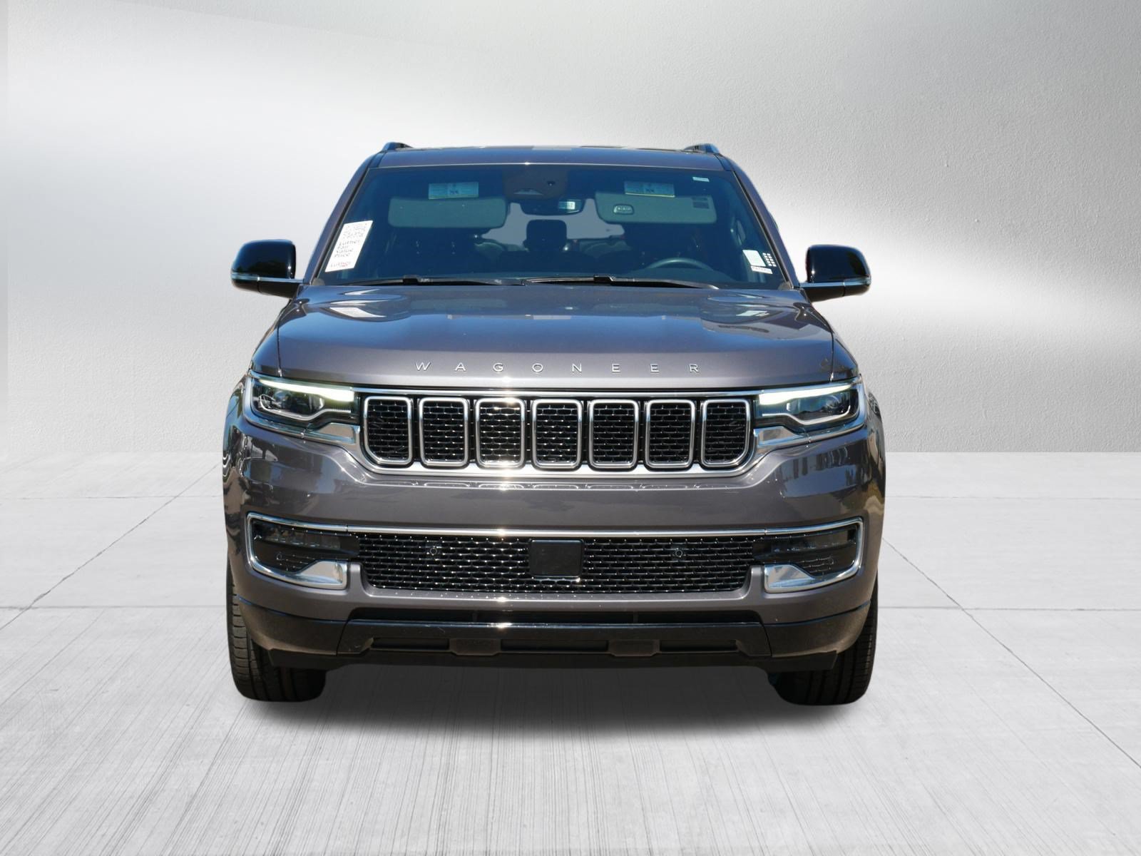 Used 2023 Jeep Wagoneer 4WD w/ Premium Group I image 2