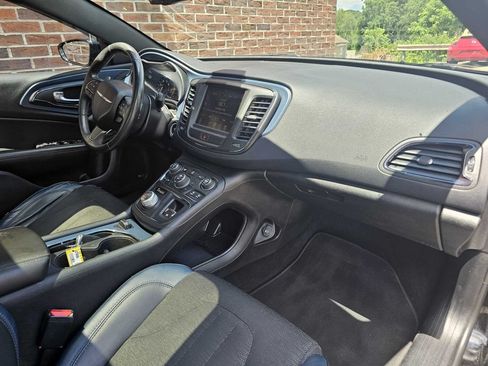 Used 2015 Chrysler 200 S w/ Navigation & Sound Group I AWD/4WD image 10