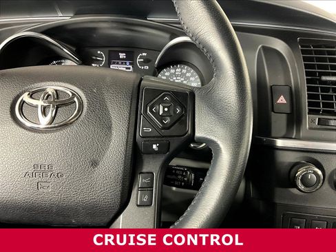 Used 2022 Toyota Sequoia SR5 AWD/4WD image 12