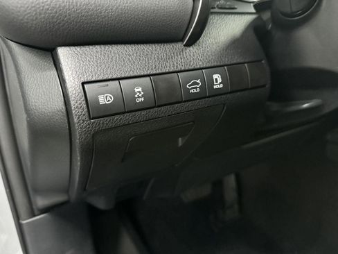 Used 2023 Toyota Camry SE image 20