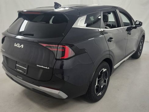 Used 2026 Kia Sportage EX FWD image 3