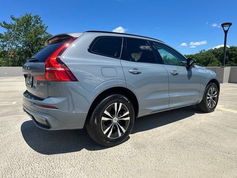 Certified 2024 Volvo XC60 B5 Core w/ Climate Package AWD/4WD image 9