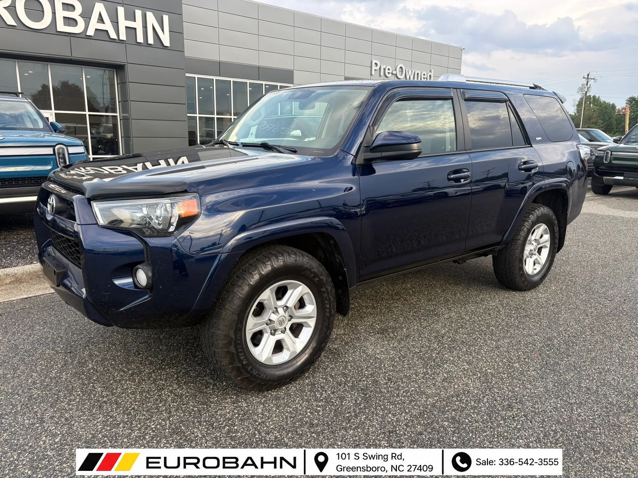 Used 2015 Toyota 4Runner SR5 AWD/4WD image 26