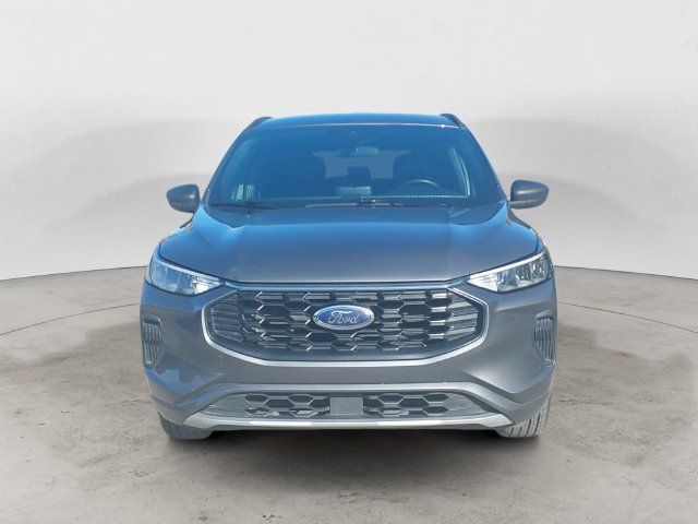 Used 2024 Ford Escape ST-Line AWD/4WD image 2