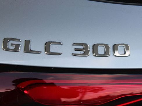 Used 2026 Mercedes-Benz GLC 300 image 21