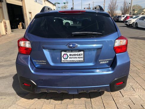 Used 2017 Subaru Crosstrek 2.0i Premium image 3
