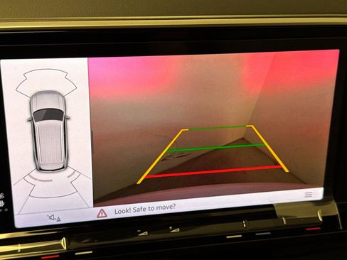 New 2026 Volkswagen Atlas SE image 18