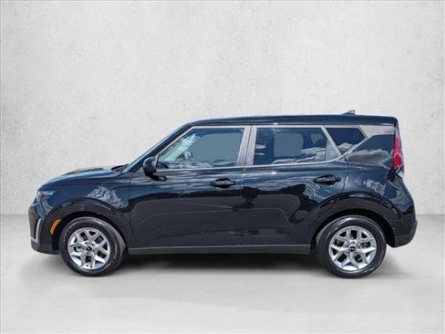 Used 2024 Kia Soul LX w/ Option Group 015 FWD image 9