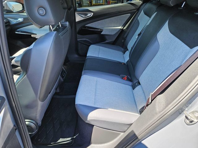 Used 2023 Volkswagen ID.4 Pro AWD/4WD image 15