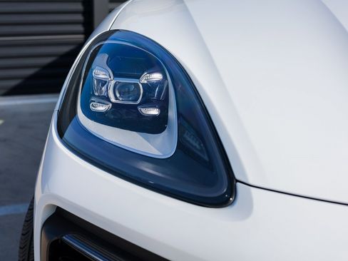 Certified 2023 Porsche Cayenne image 13