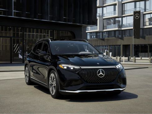 New 2026 Mercedes-Benz EQS 400 4MATIC SUV image 8