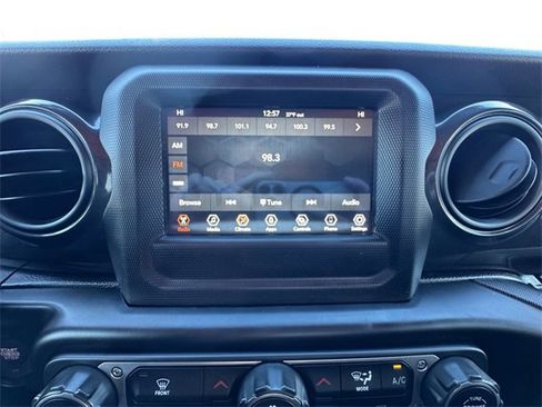 Used 2022 Jeep Gladiator Sport image 22