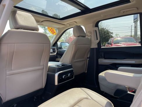 Used 2023 Ford Expedition Limited image 43